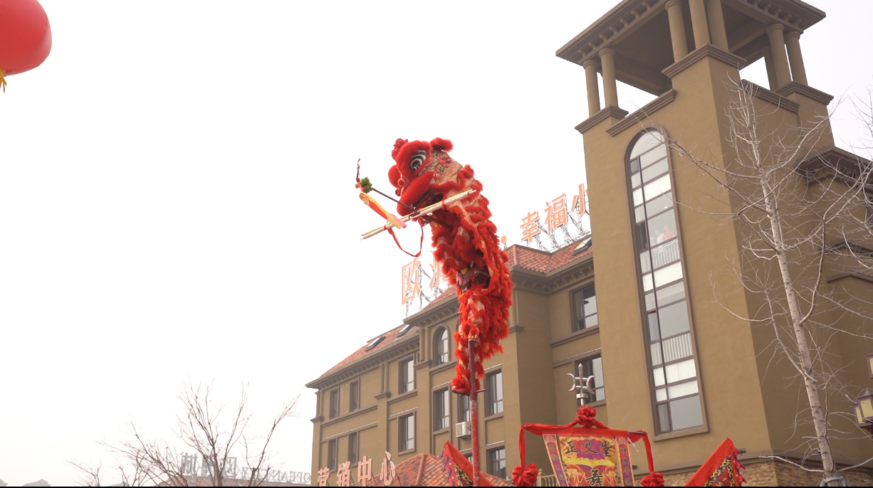 龍?zhí)ь^賞舞獅，二月二齊聚歐洲城·幸福小鎮(zhèn)(圖3)