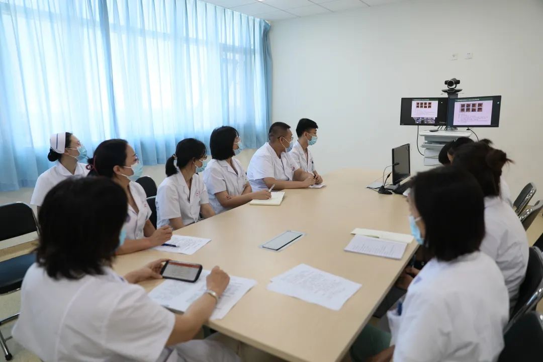 全省首家！中國(guó)醫(yī)科大學(xué)附屬第一醫(yī)院專家來(lái)“查房”，家門(mén)口享國(guó)內(nèi)優(yōu)質(zhì)醫(yī)療資源！(圖4)