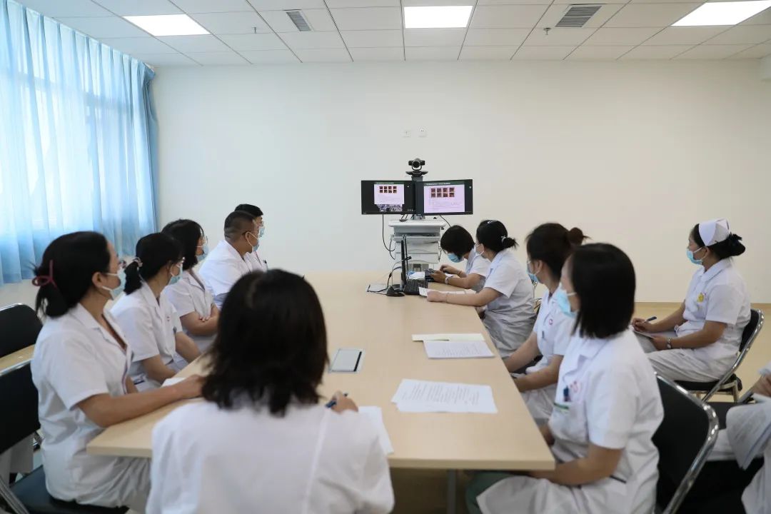 全省首家！中國(guó)醫(yī)科大學(xué)附屬第一醫(yī)院專家來(lái)“查房”，家門(mén)口享國(guó)內(nèi)優(yōu)質(zhì)醫(yī)療資源！(圖1)